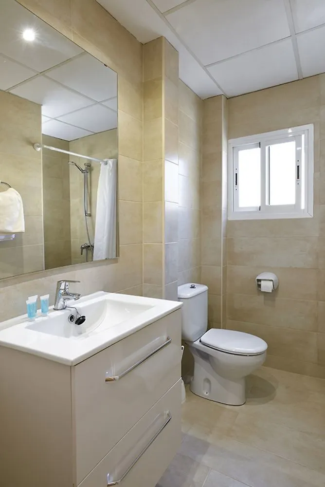 מלון Palmanova Hsr Gil (Adults Only) 2*,